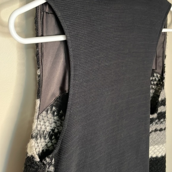Guest Editor ANTHROPOLOGIE XS Black White Aztec Wool Waterfall Vest Boho Hippie - Picture 6 of 11